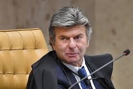 Luiz Fux suspende julgamento bilionário sobre lucros de controladas no exterior