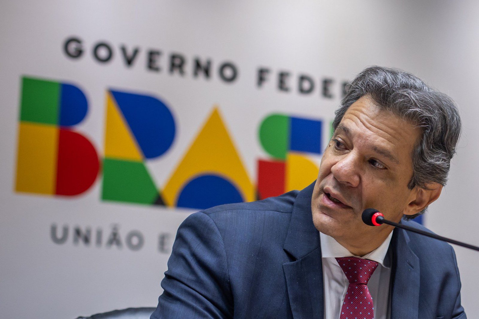 Haddad anuncia medida provisória negociada com o Congresso para compensar IOF