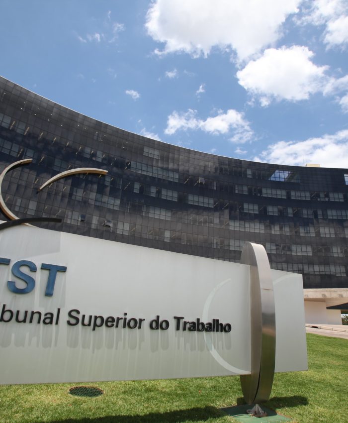 TST decide que reforma trabalhista deve ser aplicada a contratos anteriores a sua vigência